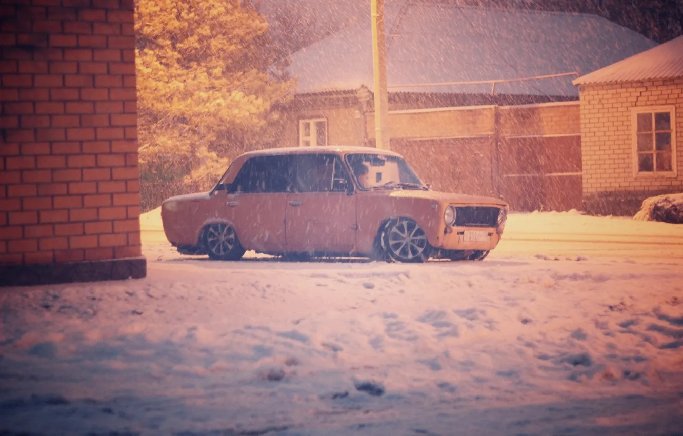 Photo wallpaper winter, machine, auto, snow, penny, drives, classic, Lada
