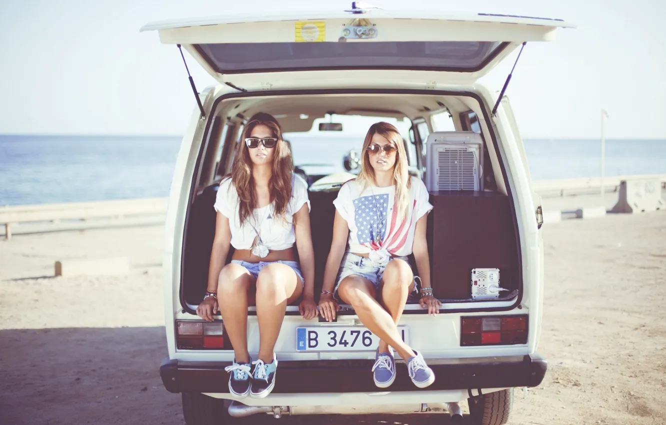 Photo wallpaper girl, summer, beach, vintage, sea, retro, old, glasses