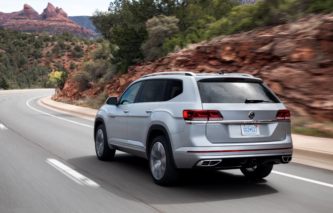 Photo wallpaper Volkswagen, back, SUV, Atlas, 2020, gray-silver