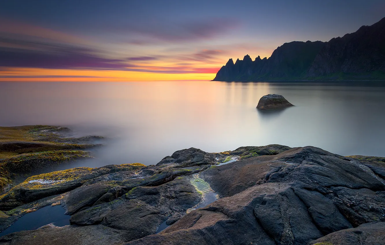 Photo wallpaper rocks, coast, horizon