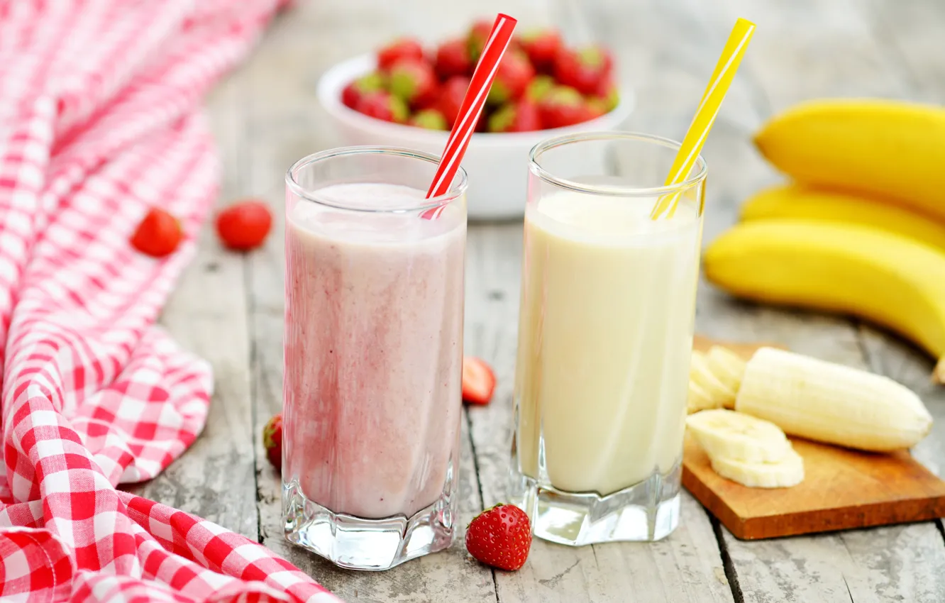 Photo wallpaper glass, berries, strawberry, bananas, cocktail, drink, delicious, strawberry