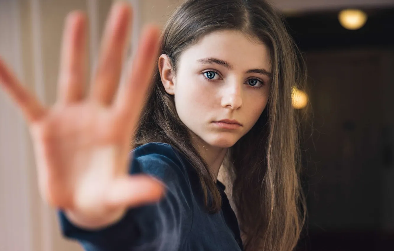 Photo wallpaper girl, blue eyes, look, actress, Thomasin McKenzie, stop!