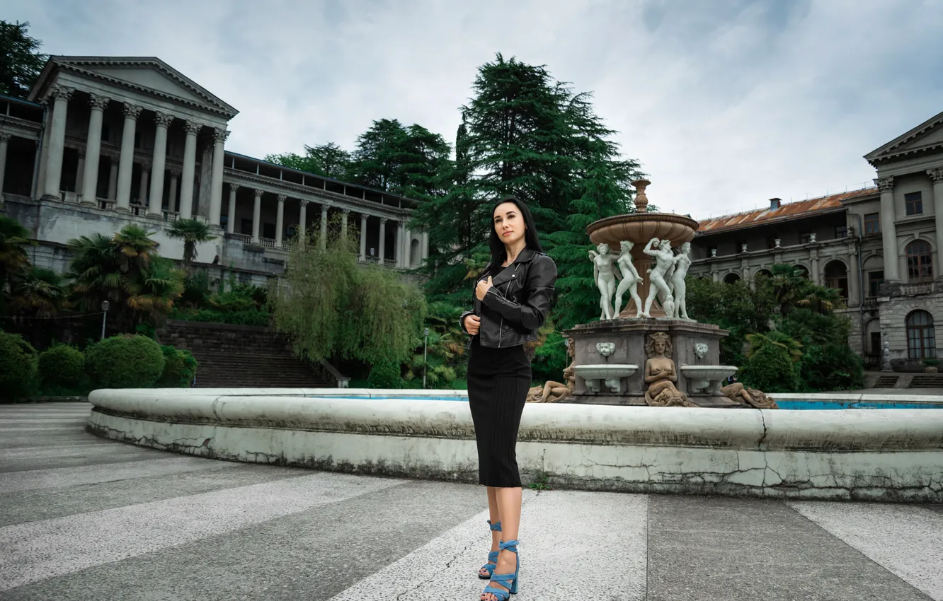 Photo wallpaper look, girl, pose, photo, figure, jacket, fountain, Artamonov Sergey