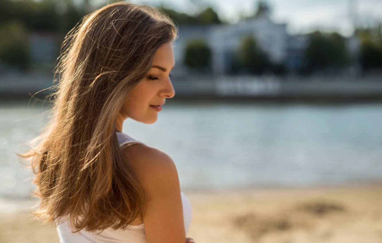 Photo wallpaper sand, white, beach, summer, girl, the sun, light, face