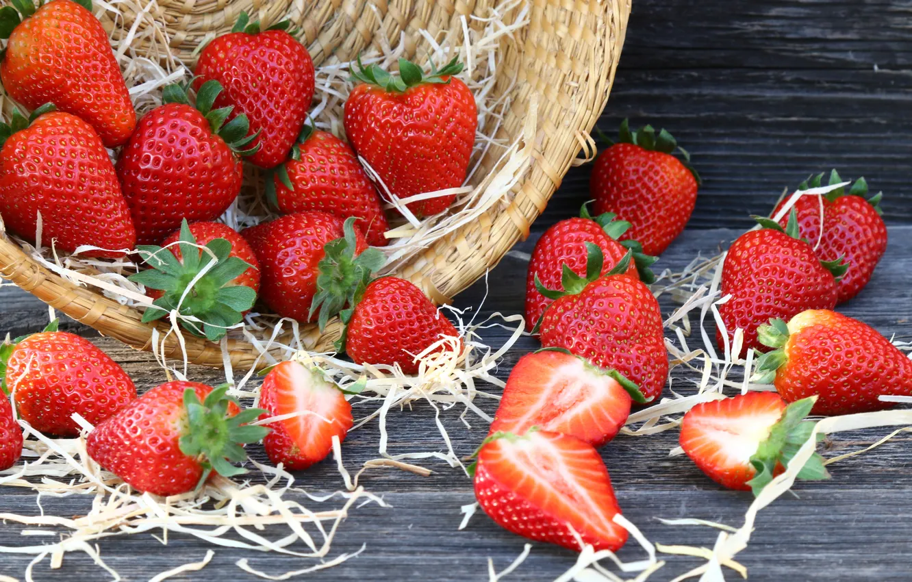 Photo wallpaper berries, basket, strawberry