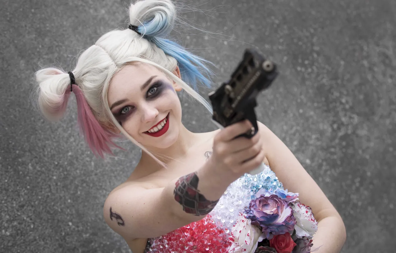 Photo wallpaper look, girl, face, gun, cosplay, makeup style