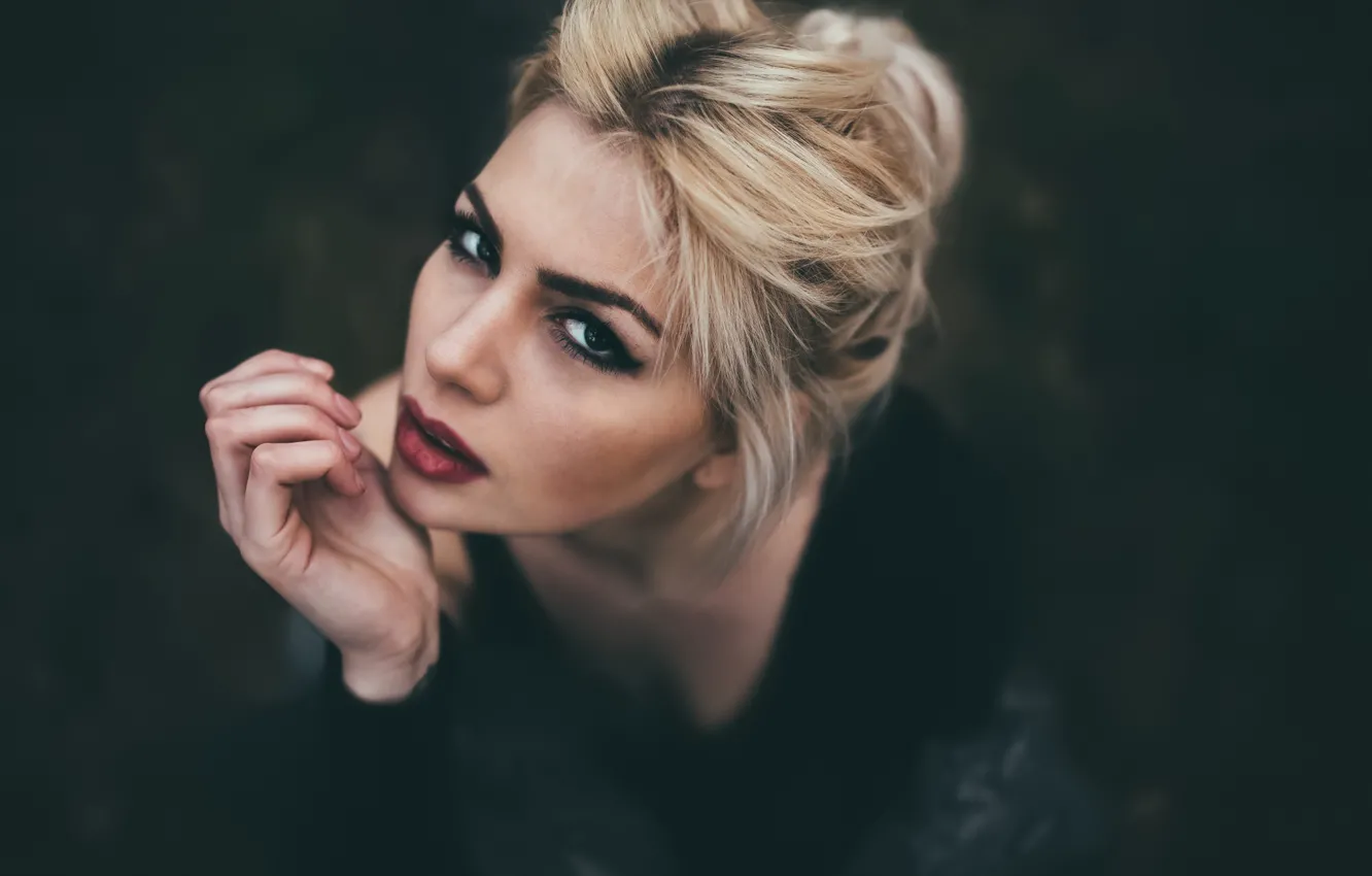 Photo wallpaper look, face, pose, background, model, portrait, hands, makeup