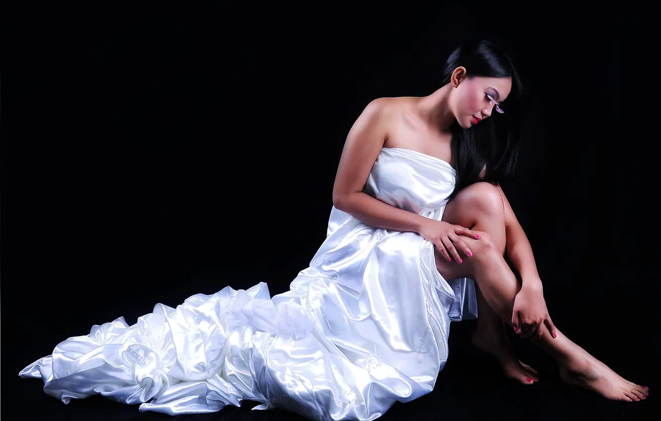 Photo wallpaper girl, face, pose, eyelashes, body, legs, Asian, black background