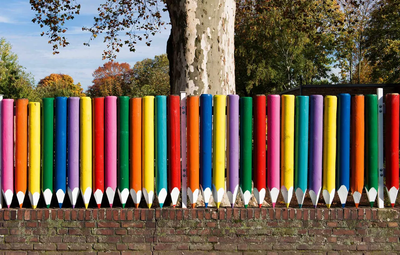 Photo wallpaper Germany, Dusseldorf, North Rhine-Westphalia, kindergarten, a fence made of pencils