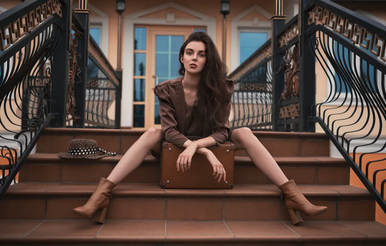 Photo wallpaper girl, pose, feet, ladder, stage, suitcase, Oleg Demyanchenko