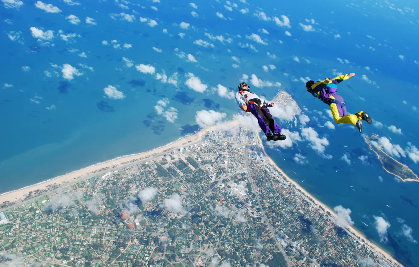 Photo wallpaper sea, beach, clouds, camera, parachute, container, helmet, skydivers