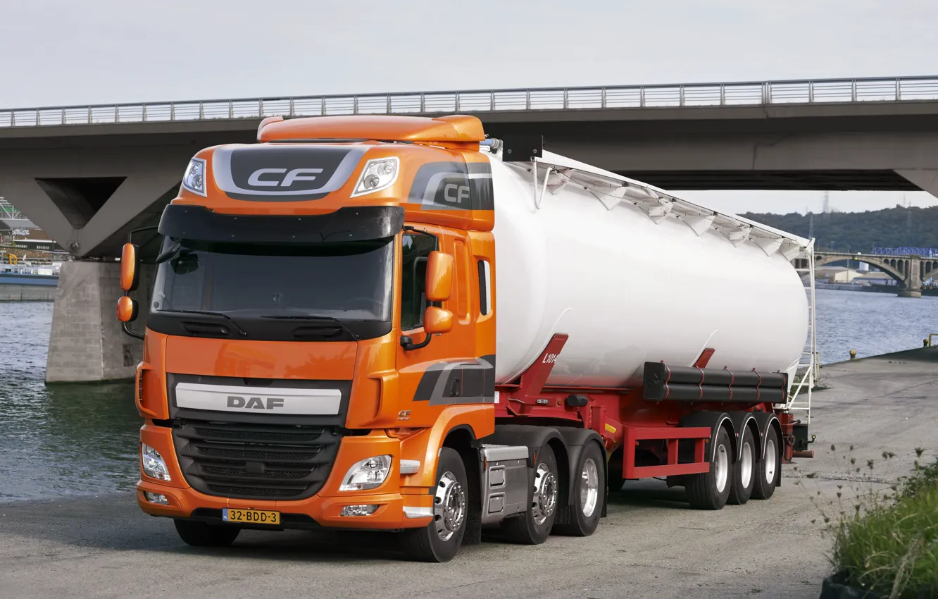 Photo wallpaper orange, bridge, Parking, DAF, tank, tractor, DAF, the trailer