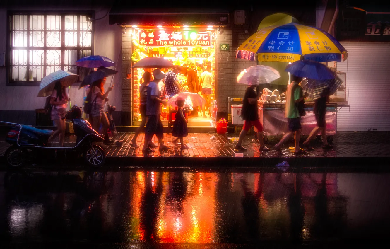 Photo wallpaper light, night, people, street, mirror, puddle, umbrellas, China