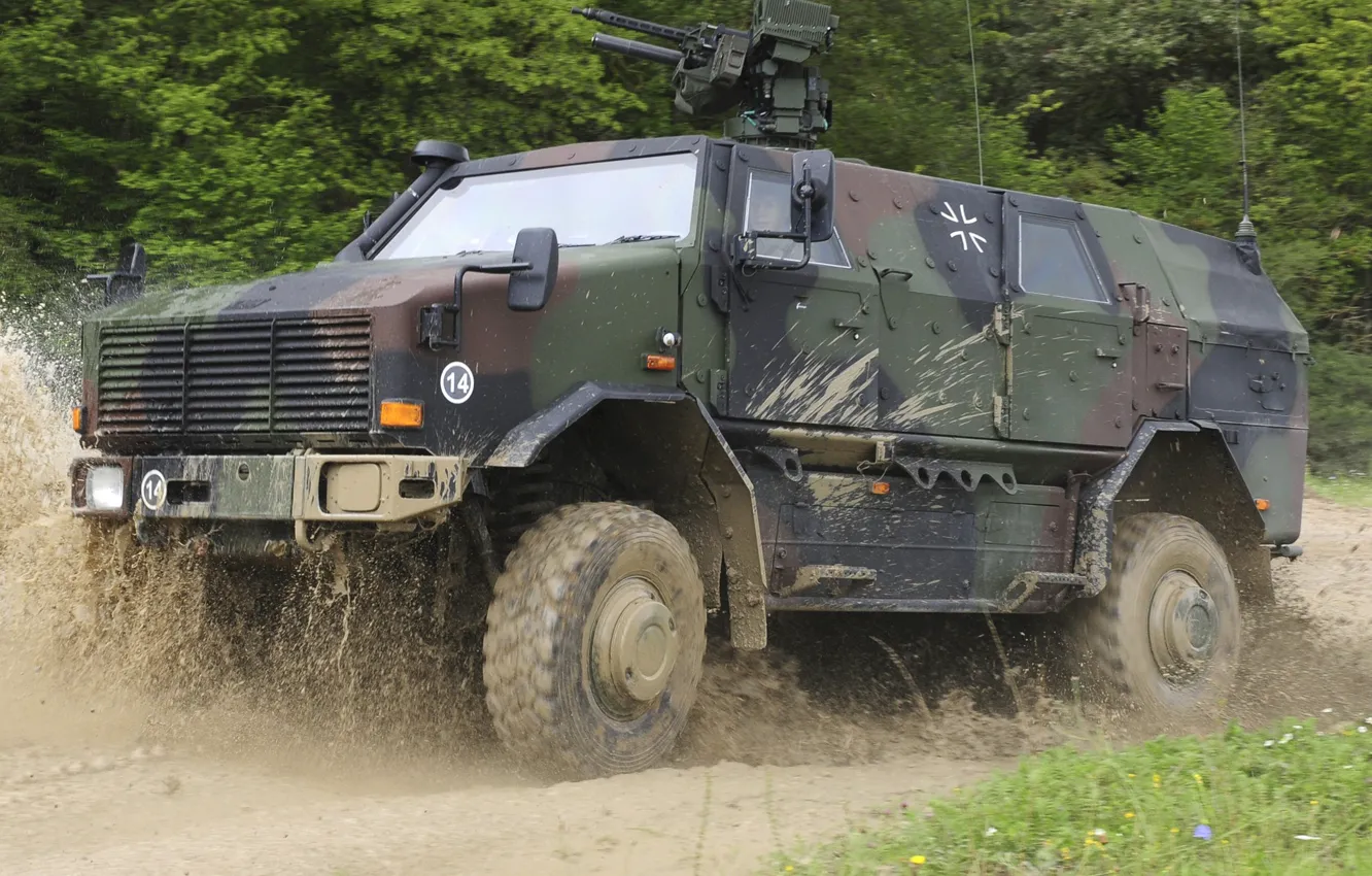 Photo wallpaper gun, military, weapon, 4x4, armored, Offroad, heavy weapon, submachine gun