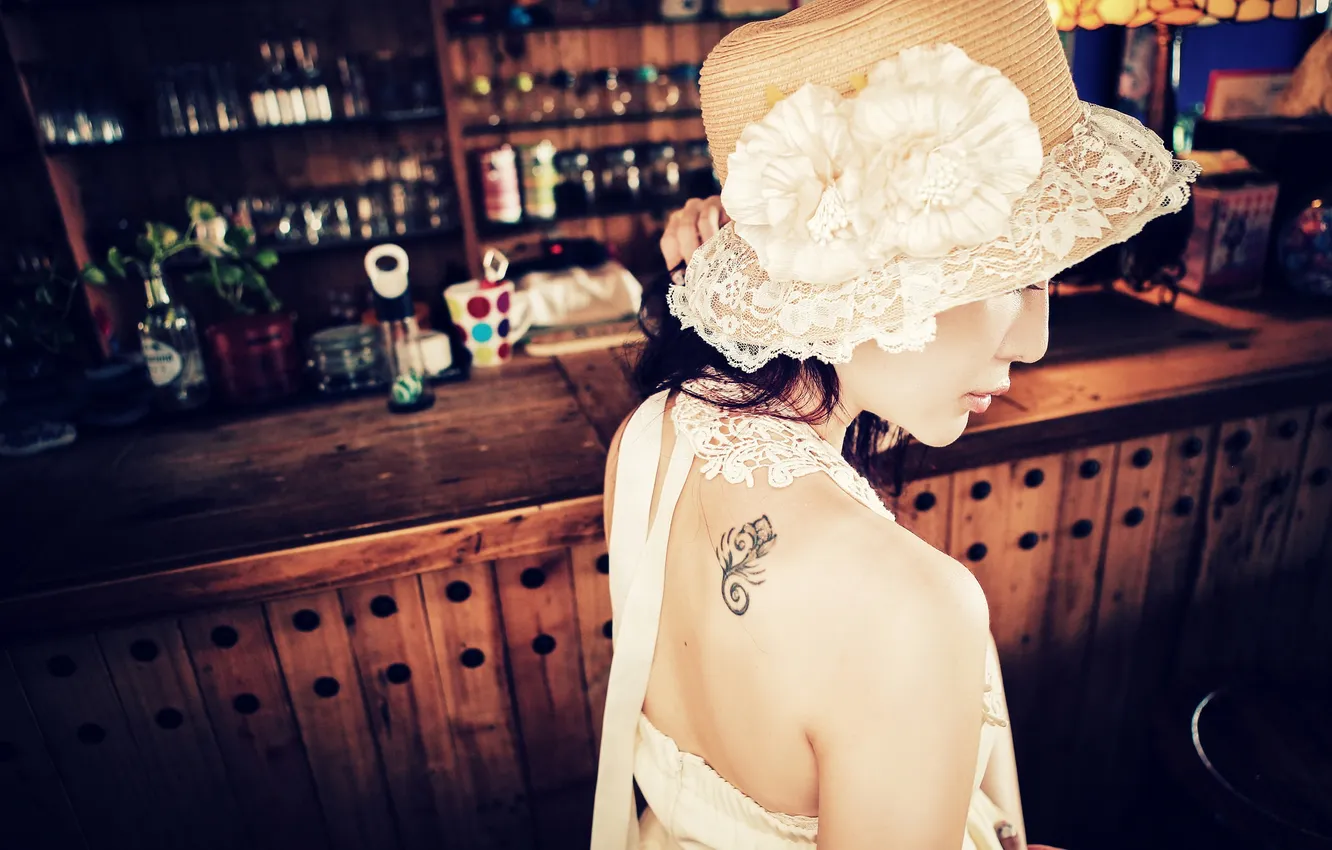 Photo wallpaper girl, hair, back, bar, hat, tattoo, lips