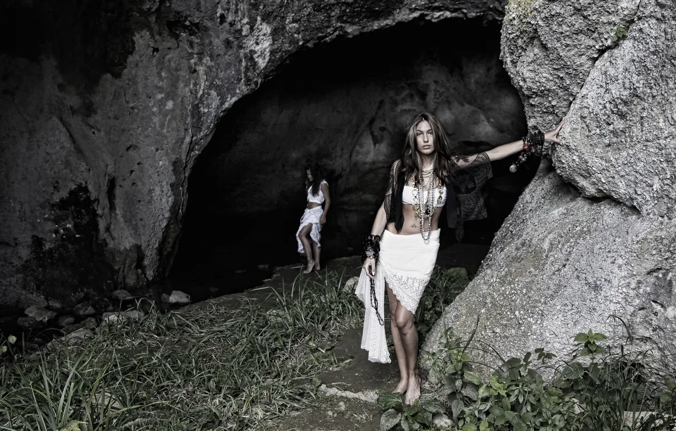 Photo wallpaper girl, mountains, rocks