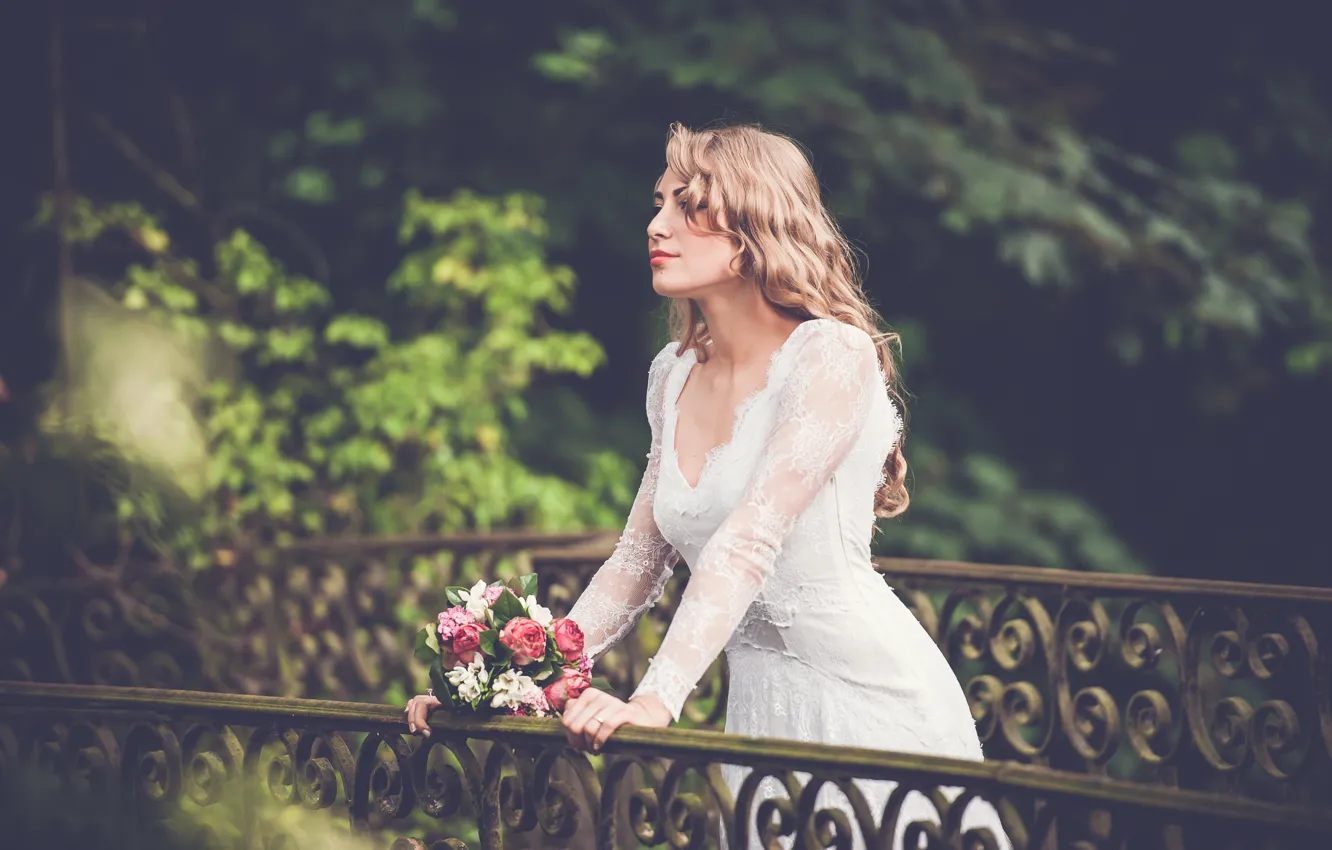 Photo wallpaper girl, bouquet, the bride, white dress