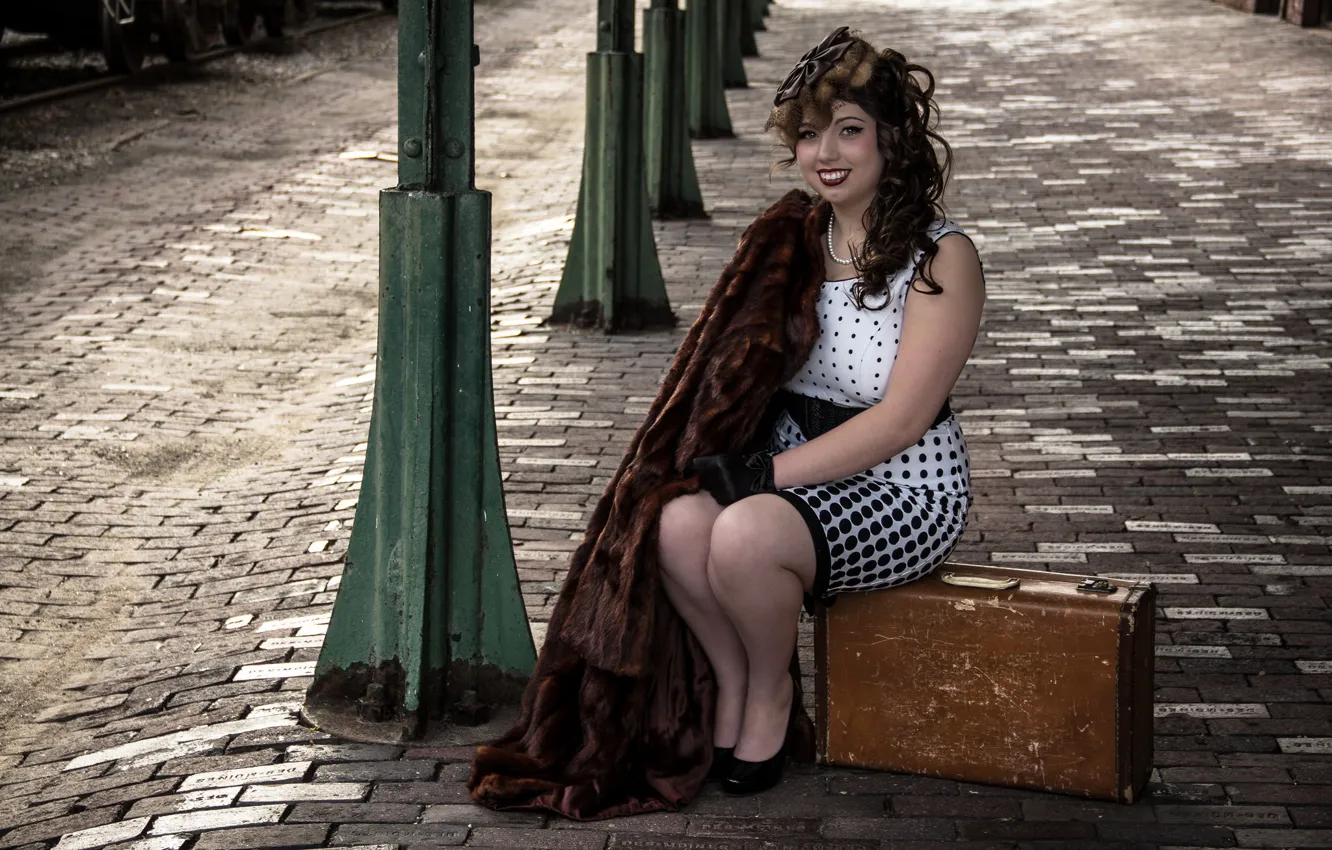 Photo wallpaper girl, smile, suitcase