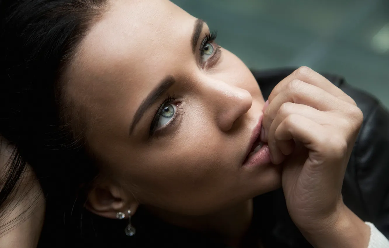 Photo wallpaper girl, reverie, close-up, face, model, portrait, makeup, brunette