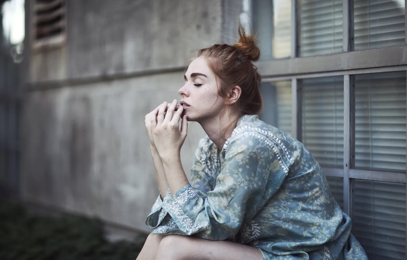 Photo wallpaper girl, pose, red, sitting