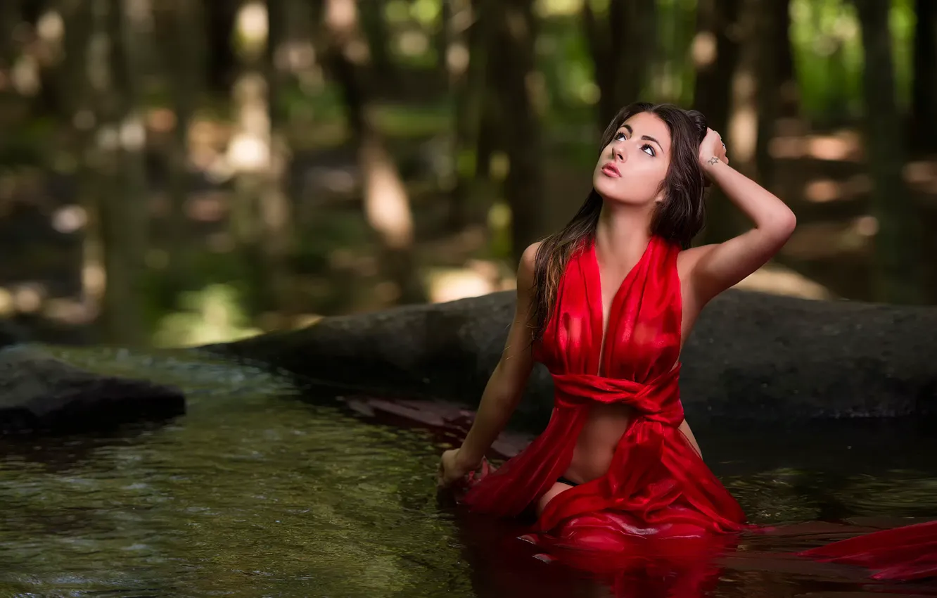 Photo wallpaper in red, in the water, Caroline