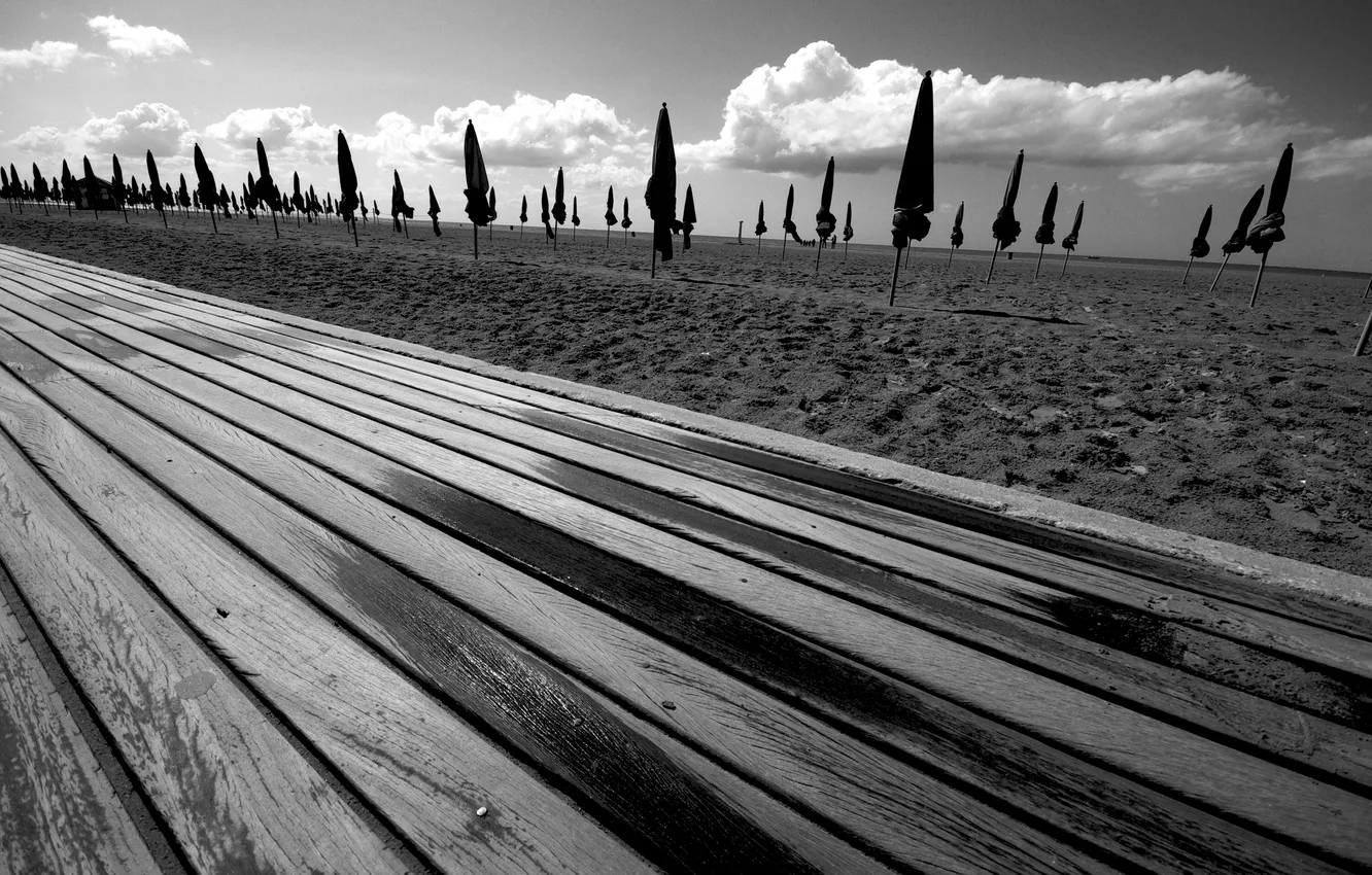 Photo wallpaper sand, beach, the sky, photo, Board, umbrella, b/W