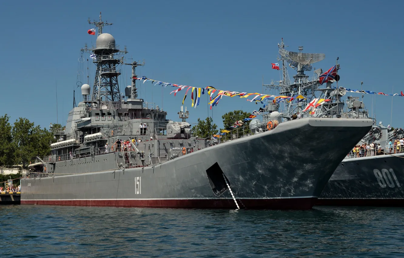 Photo wallpaper holiday, ship, large, landing, The black sea fleet, Sevastopol, "Azov", flags of colorization