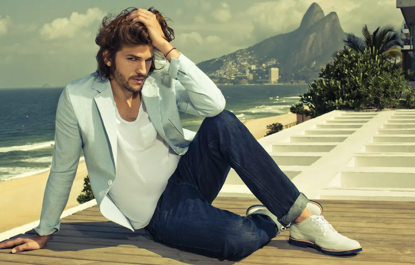 Photo wallpaper jeans, actor, jacket, celebrity, Ashton Kutcher