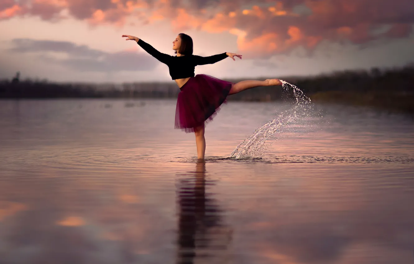 Photo wallpaper girl, dance, in the water, Dance