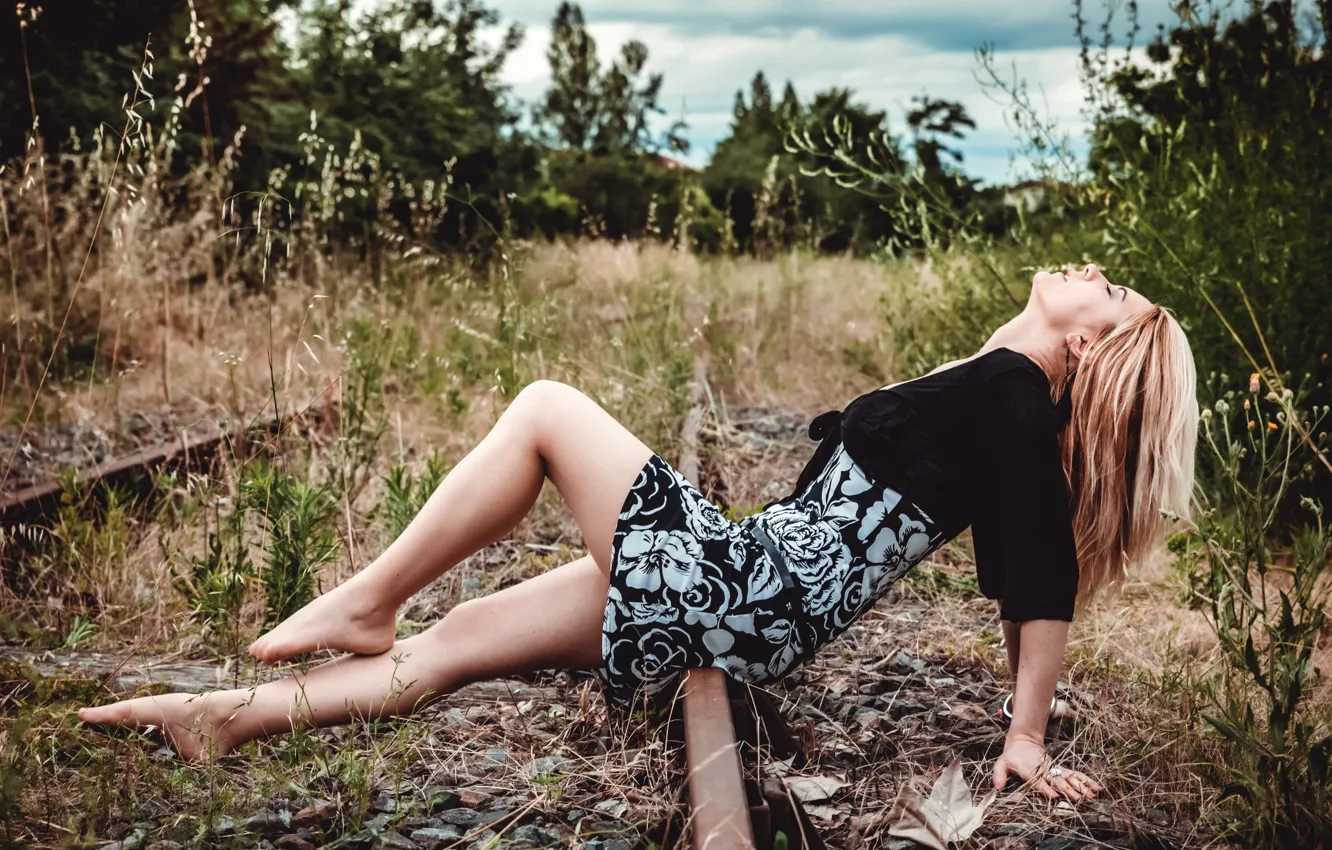 Photo wallpaper girl, pose, railroad