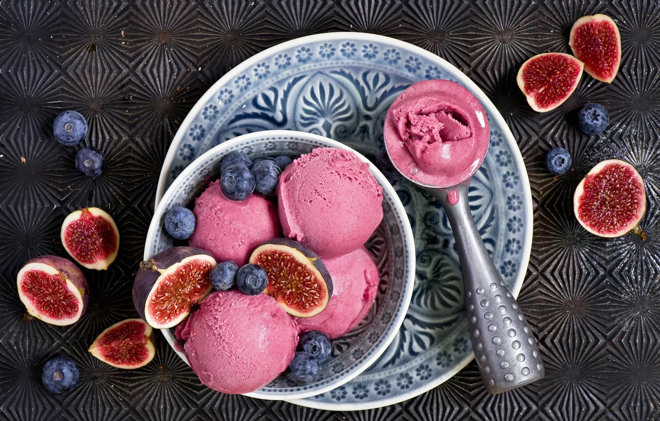 Photo wallpaper figs, blueberries, plate, dessert, Marouane