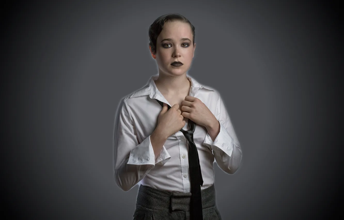 Photo wallpaper portrait, Ellen Page, make-up, new image, Style unisex