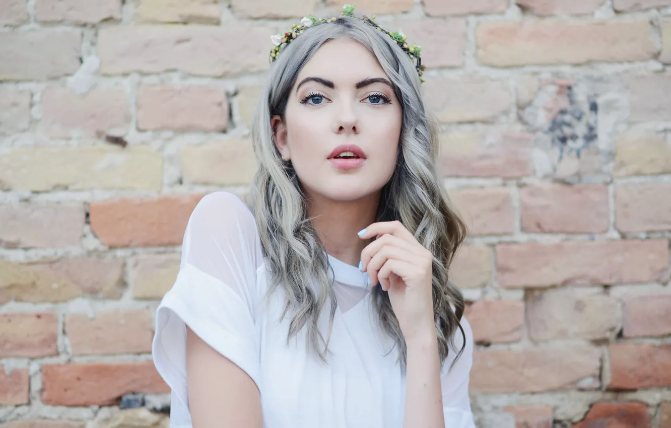 Photo wallpaper look, girl, model, girl, beautiful, wreath, model, beauty