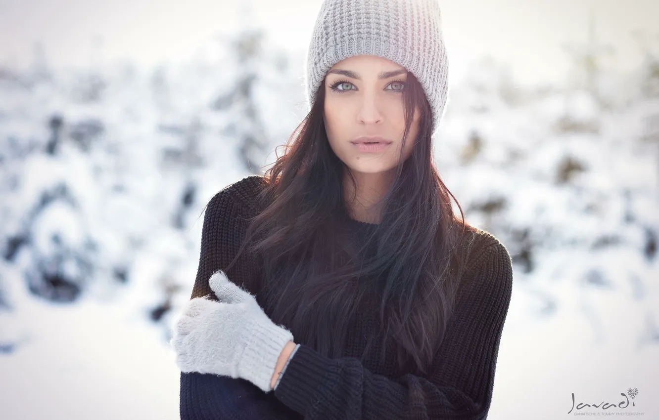 Photo wallpaper winter, look, snow, background, model, hat, portrait, makeup