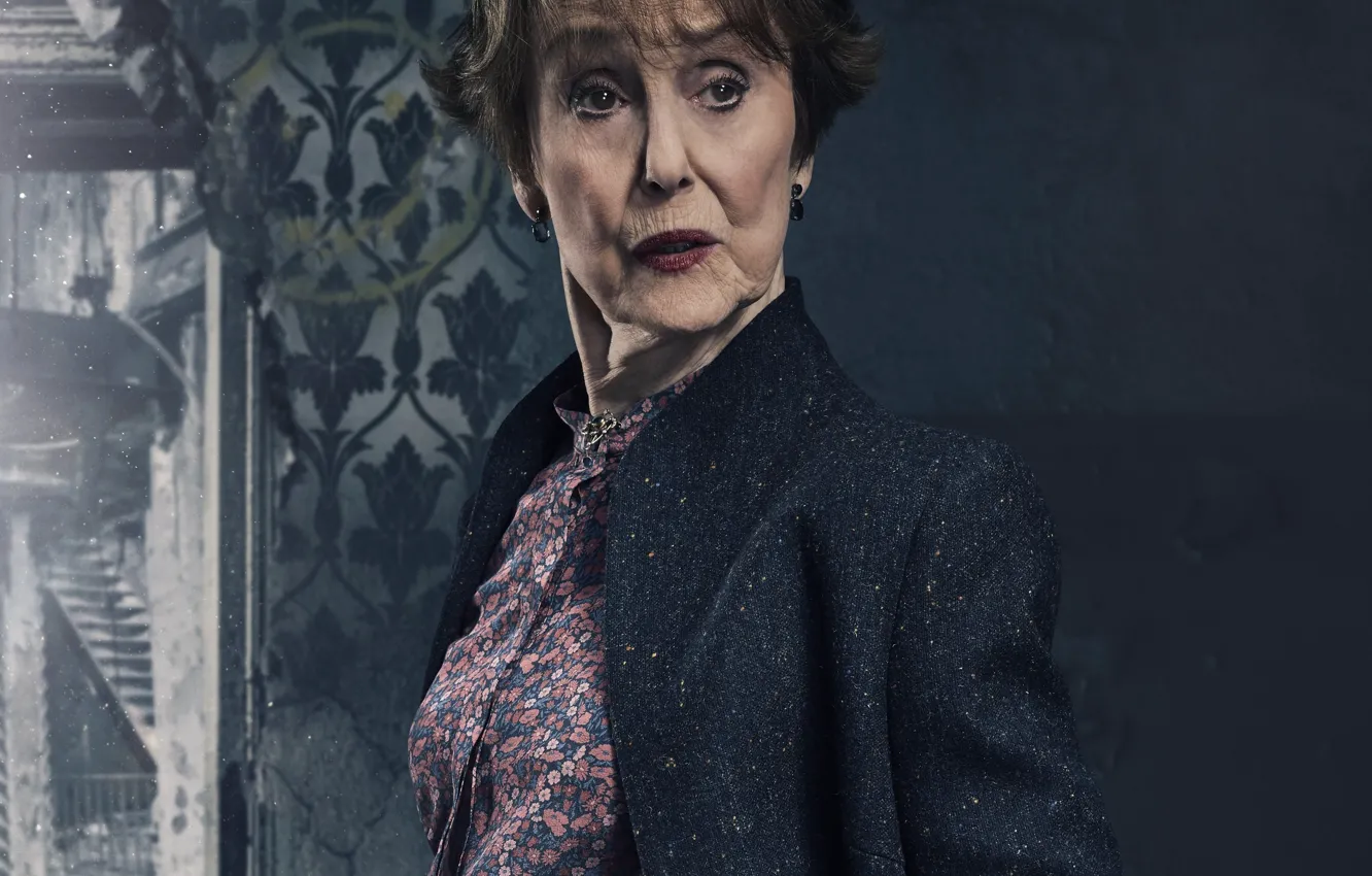 Photo wallpaper woman, grandma, the series, Sherlock Holmes, Sherlock, Sherlock BBC, Sherlock Holmes, Sherlock (TV series)