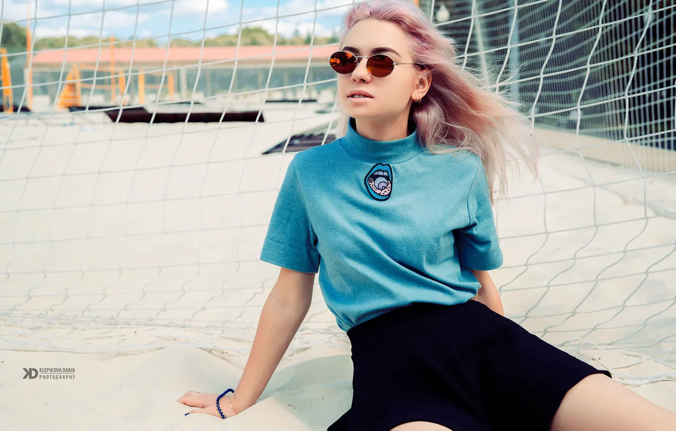 Photo wallpaper sand, girl, pose, glasses, sitting, Daria Klepikova, Kenny Carton
