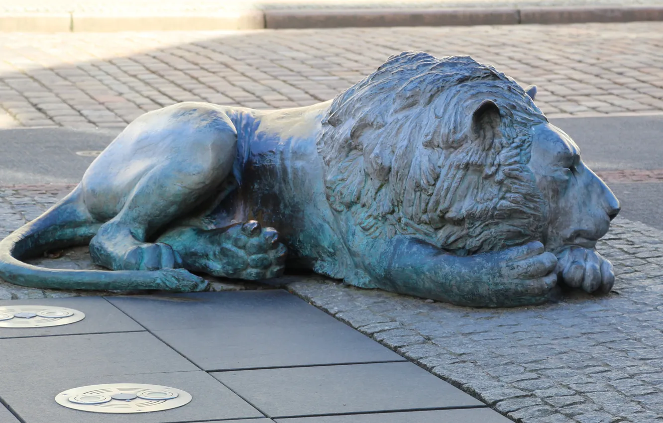 Photo wallpaper lion, street, Monument, statua