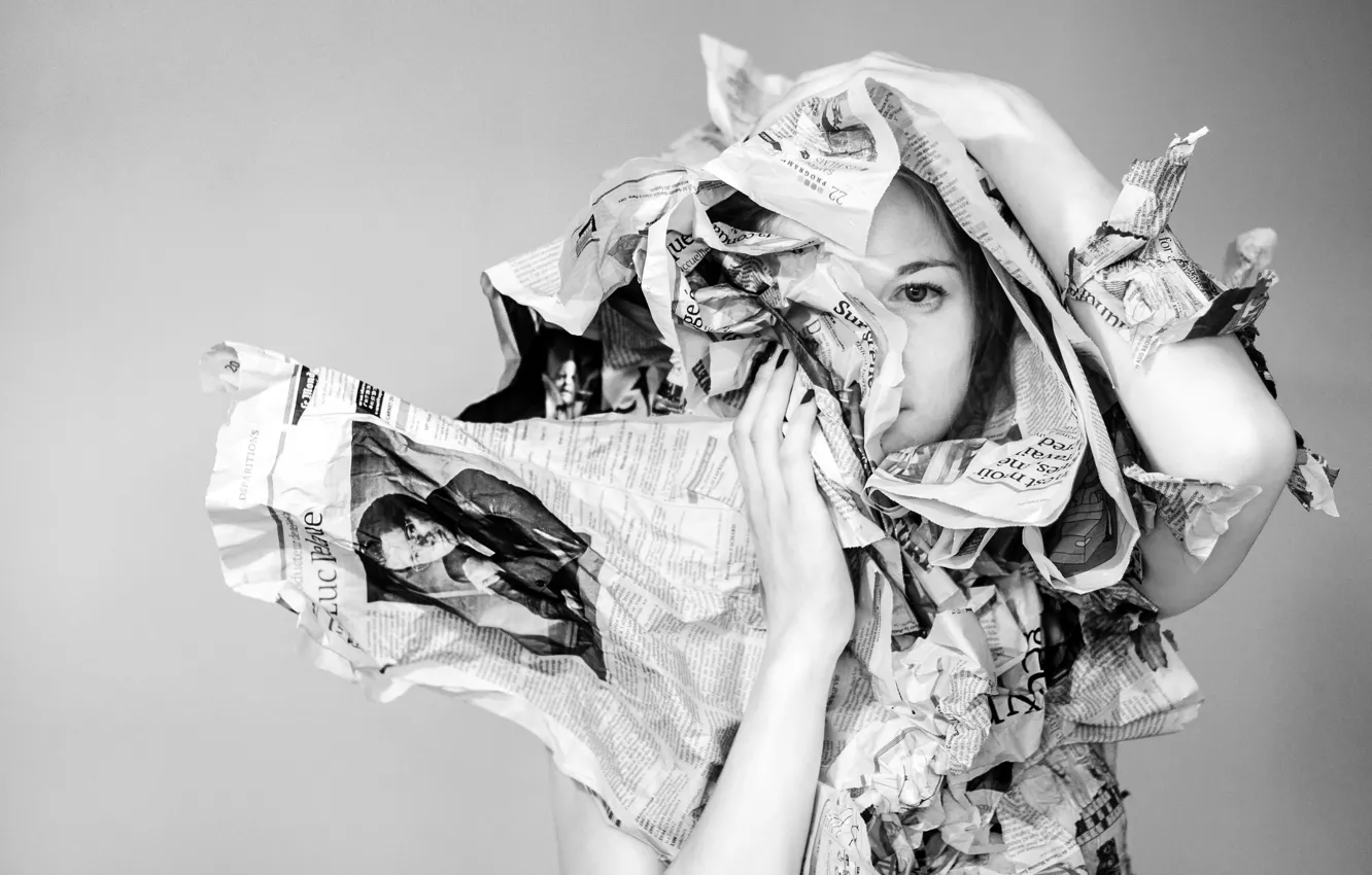 Photo wallpaper woman, eye, newspaper