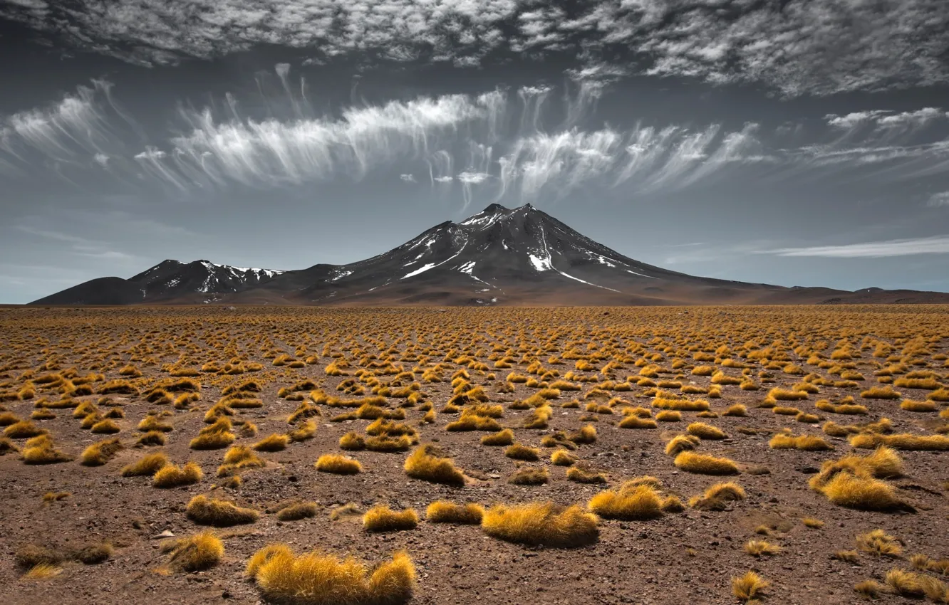 Photo wallpaper clouds, mountains, the steppe