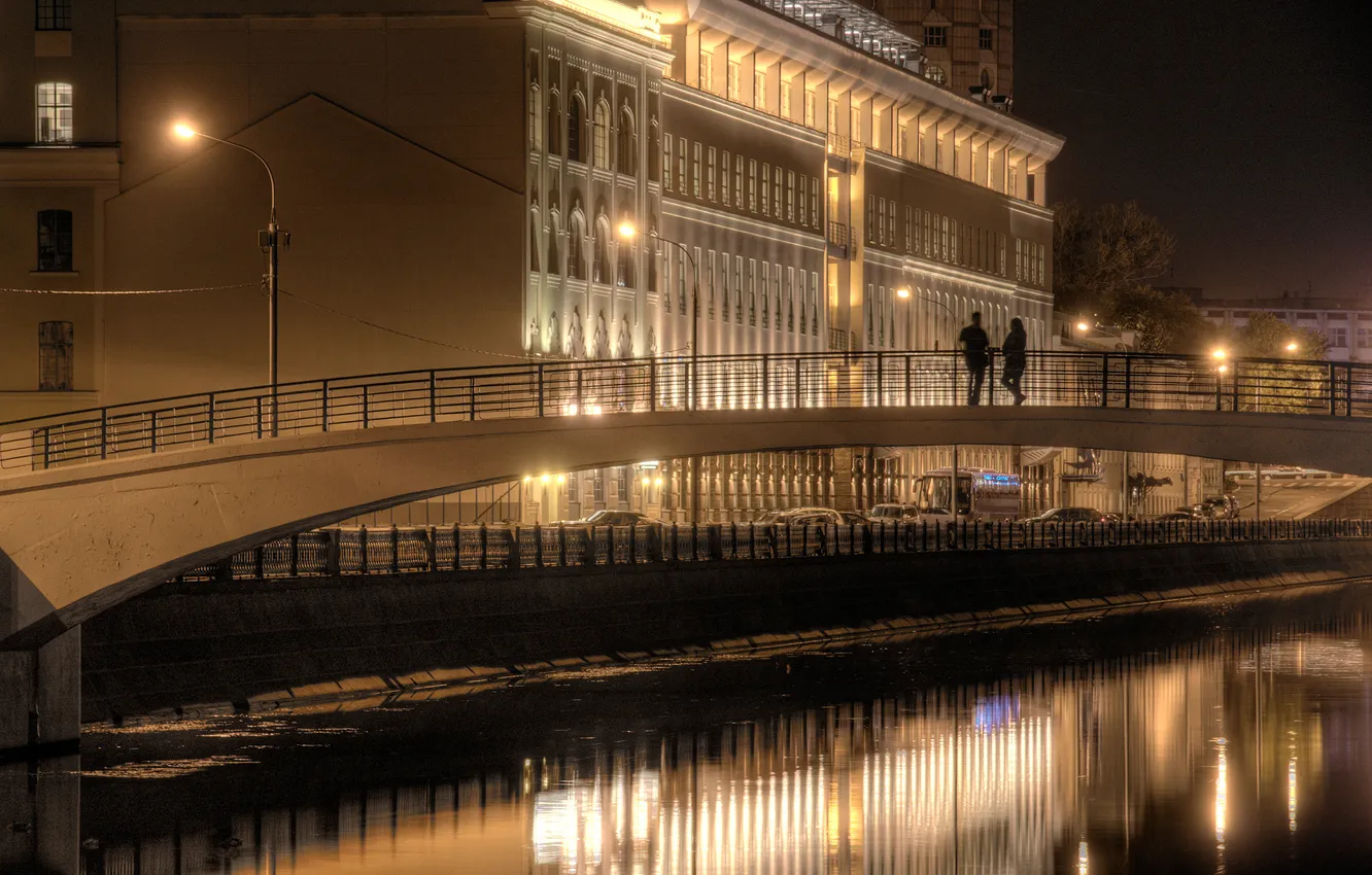 Photo wallpaper water, night, bridge, river, people, Moscow, promenade