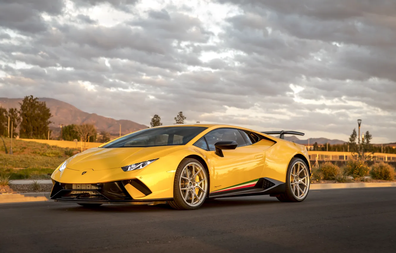 Photo wallpaper Lamborghini, Yellow, Performante, Huracan