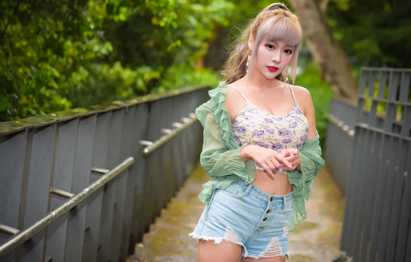 Photo wallpaper girl, the city, Asian