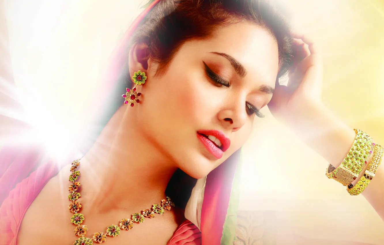 Photo wallpaper girl, decoration, earrings, bracelet