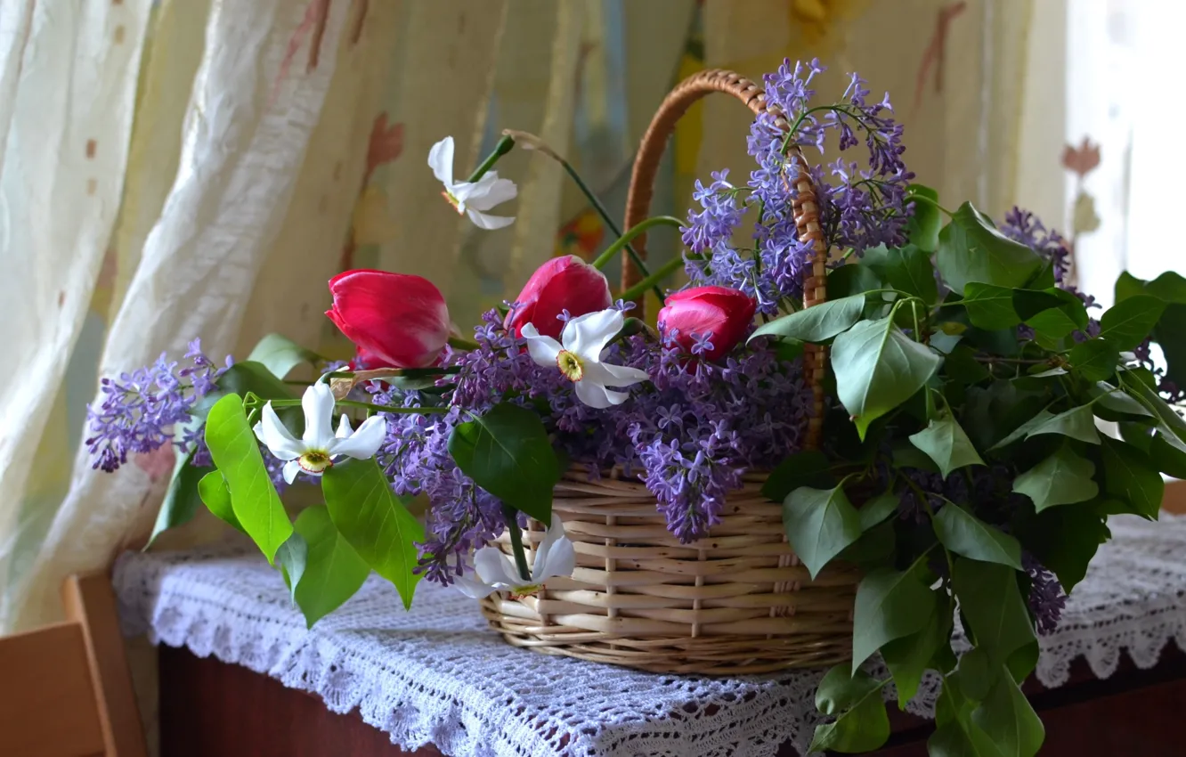 Photo wallpaper basket, tulips, lilac, daffodils