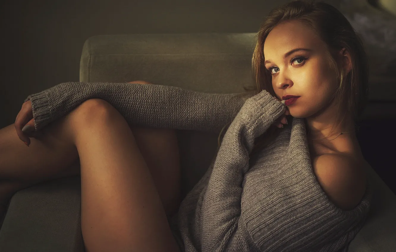 Photo wallpaper girl, chair, legs, sponge, sweater, Natalia, Robert "finus"