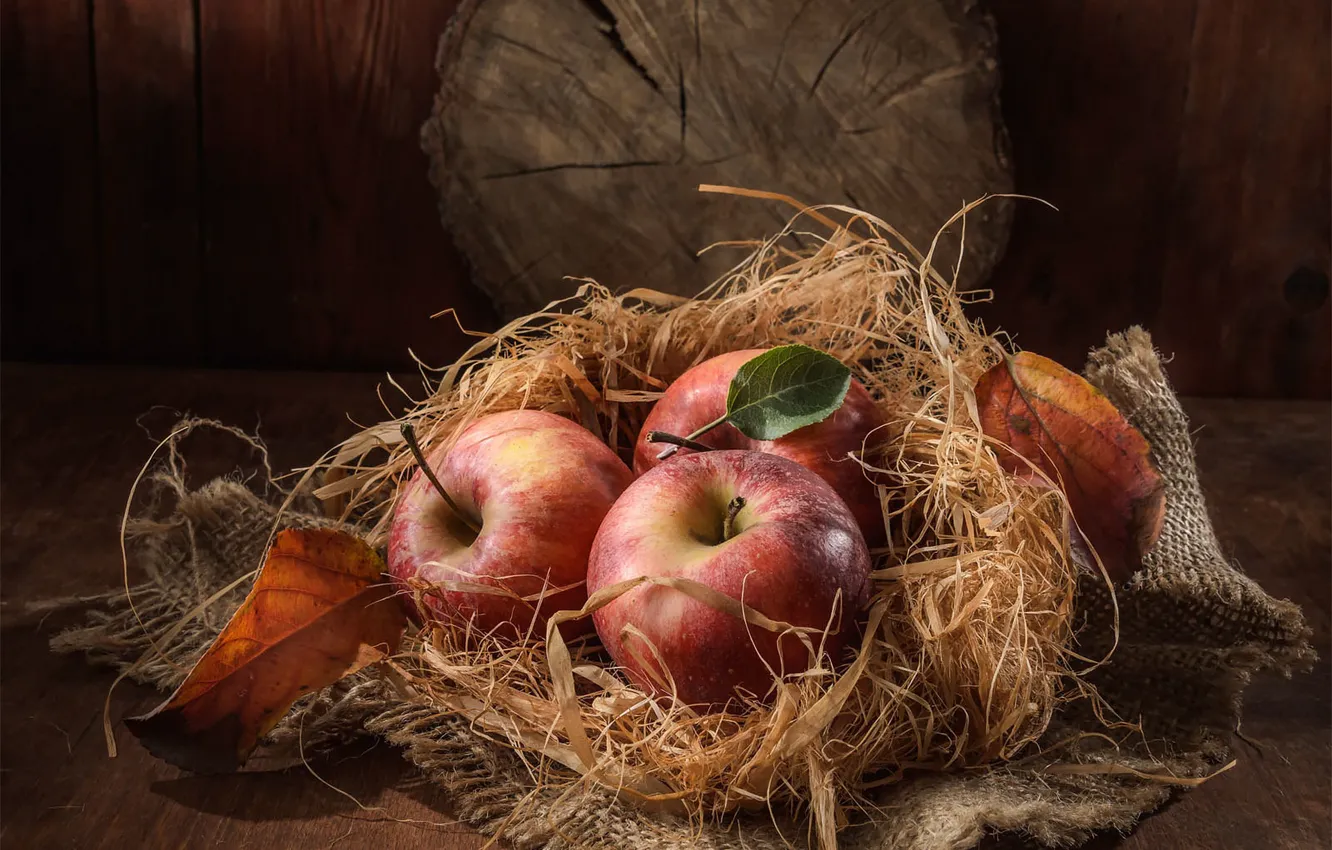 Photo wallpaper leaves, red, table, apples, Board, straw, fruit, still life