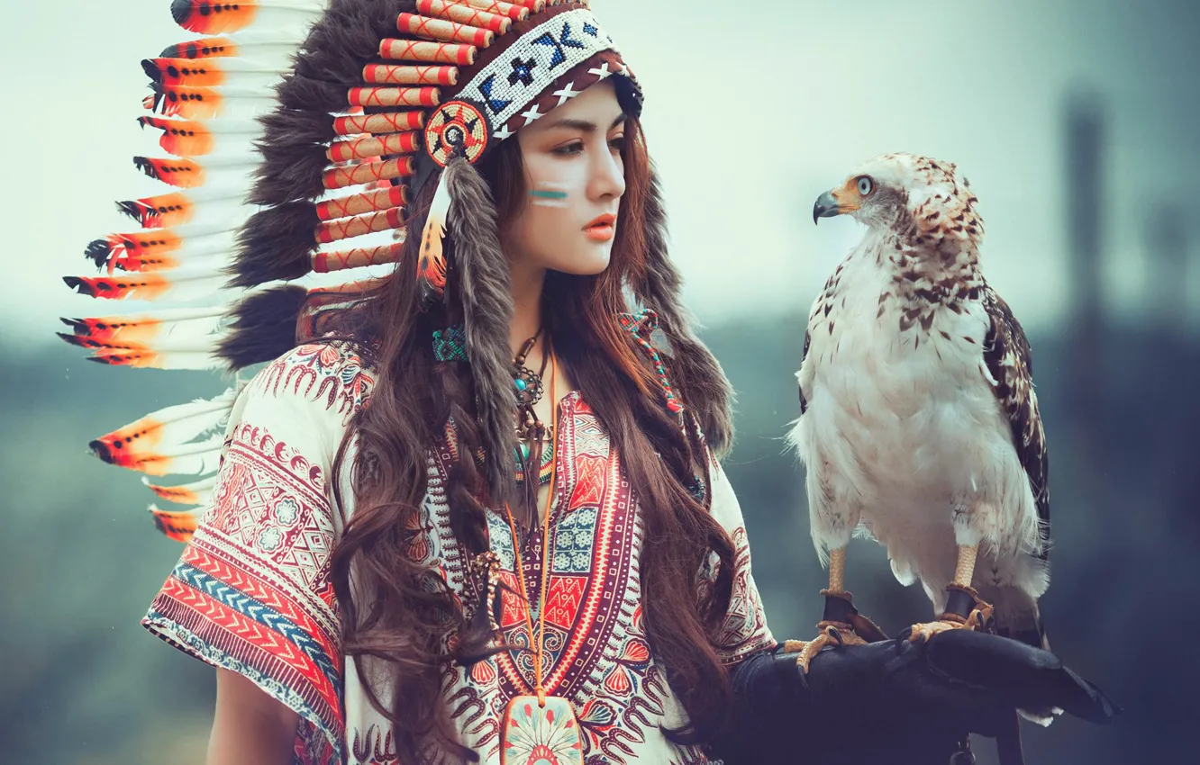 Photo wallpaper look, girl, nature, face, feathers, Falcon, headdress