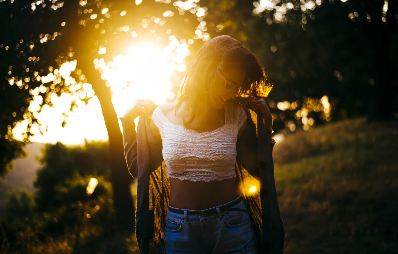 Photo wallpaper girl, the sun, smile