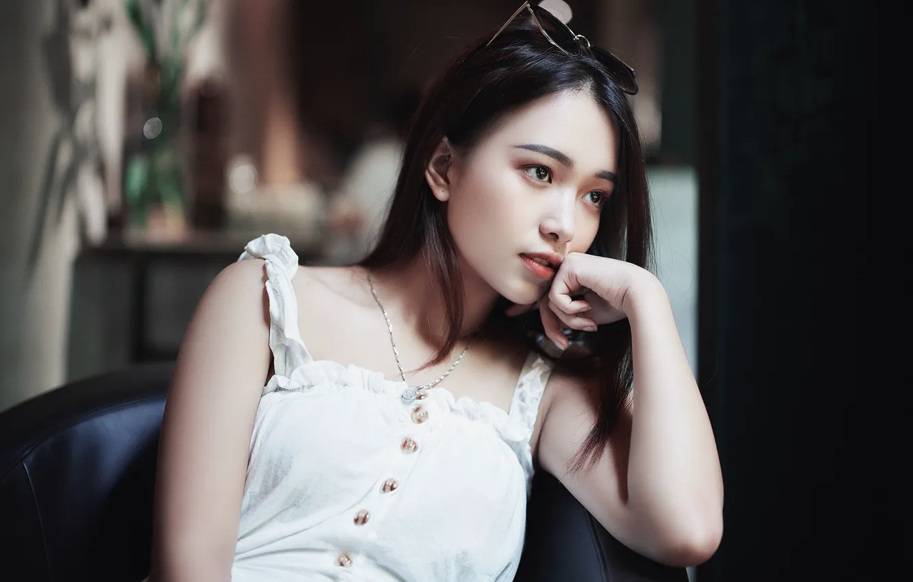 Photo wallpaper pose, model, portrait, hands, makeup, dress, brunette, glasses