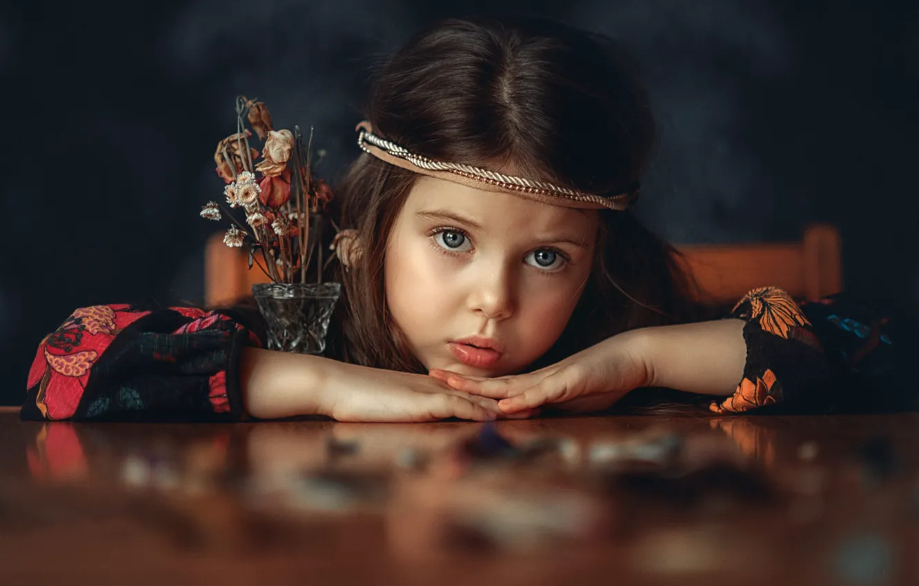 Photo wallpaper look, flowers, children, face, pose, the dark background, table, glass